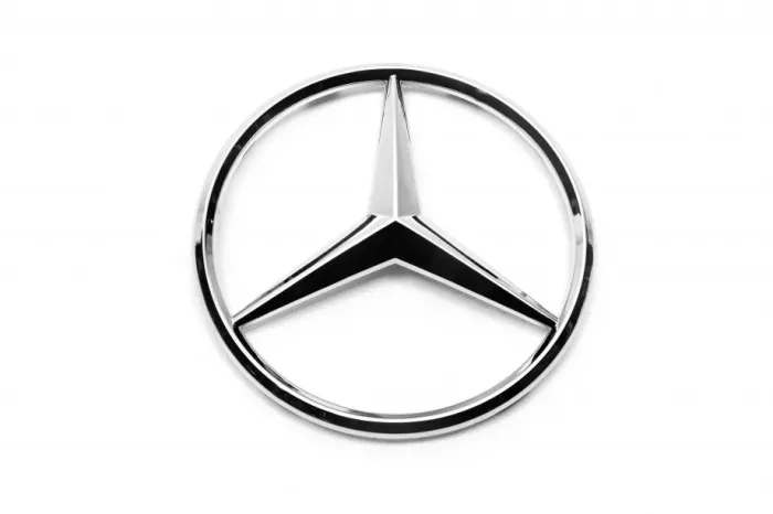 Передня емблема Mercedes CLA C117 2013-2019рр.