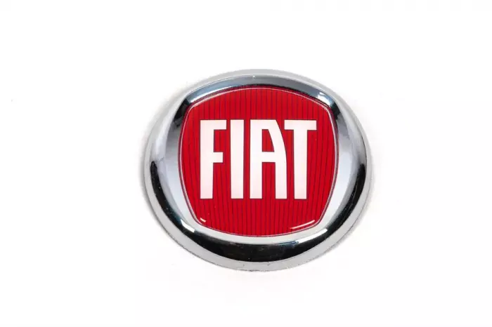 Емблема (червона, самоклейка) Fiat